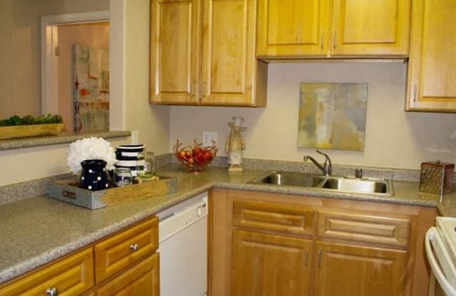Full Kitchen Siena Villas Apts for rent in Elk Grove Ca