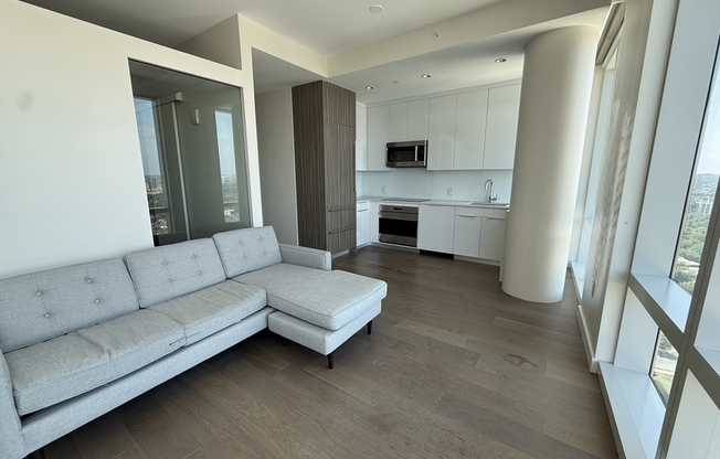 1 bed, 1 bath, 612 sqft, $3,800, Unit 27G