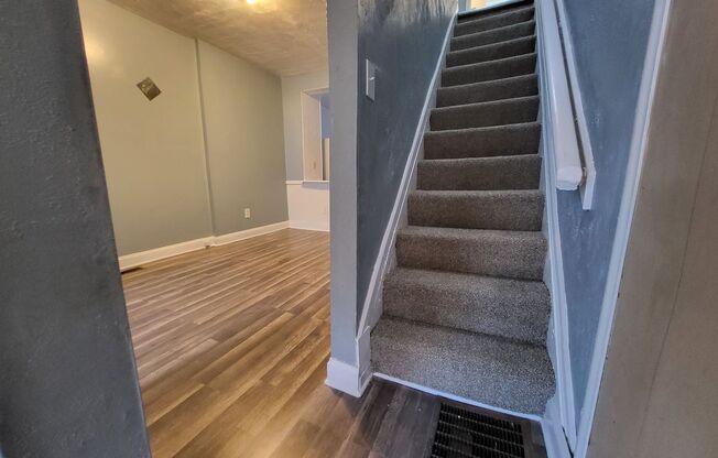 3Br/1Ba Townhouse