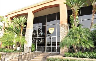 Spacious and Extensively Upgraded 1 Bedroom 1 Bath Condo in Fullerton