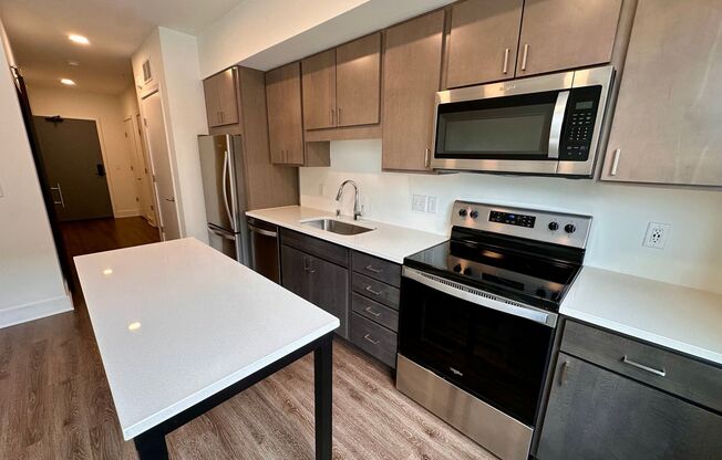 1 bed, 1 bath, 544 sqft, $1,340, Unit 305