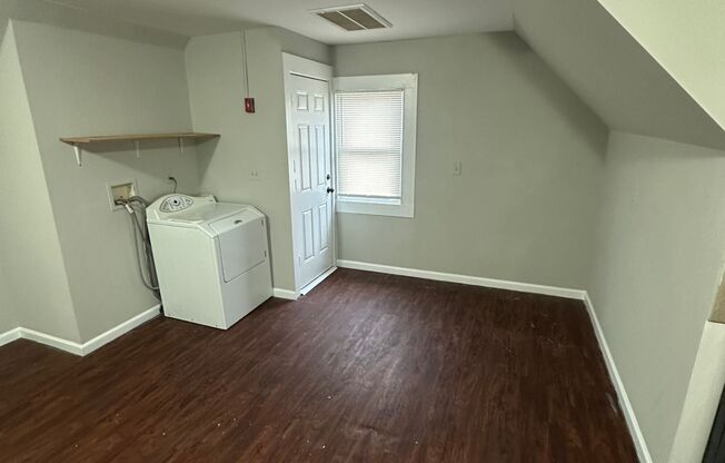 Brooks Street 273