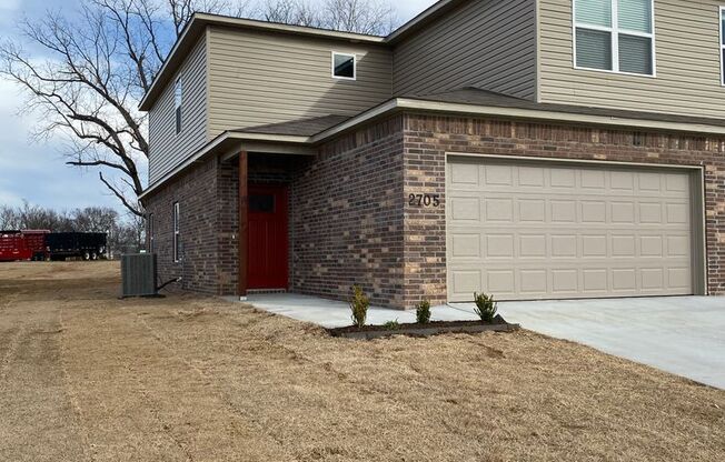 Three Bedroom | Two and a Half Bathroom Duplex in Siloam Springs