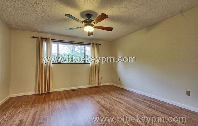 3 beds, 2 baths, $2,595