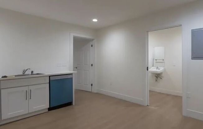 1 bed, 1 bath, 650 sqft, $1,793, Unit 1