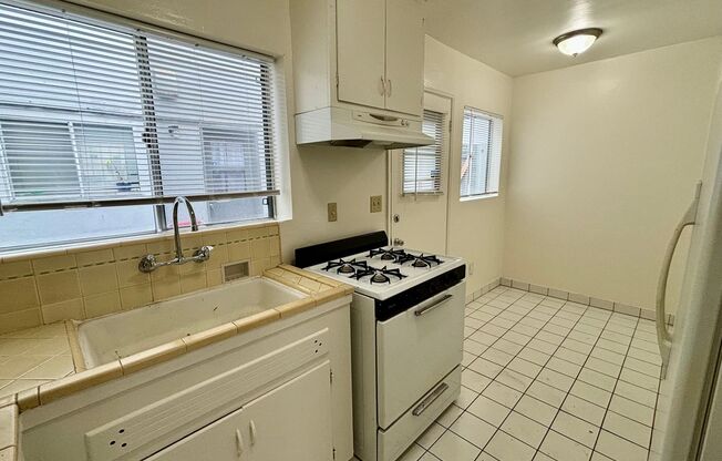 1 bed, 1 bath, $2,295