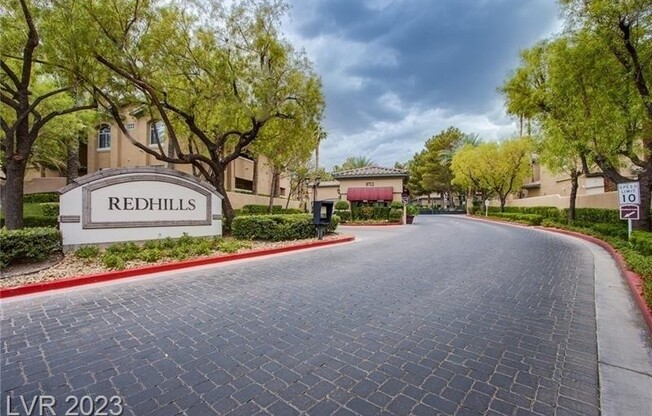 8736 RED BRK DR