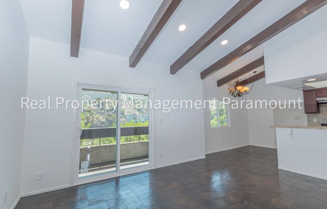 Don't miss out! 2 Bed 2 bath ready to go!