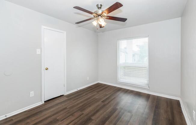3 beds, 2 baths, 1,362 sqft, $1,381