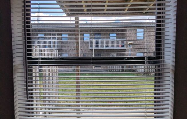 2 beds, 1 bath, 855 sqft, $1,049, Unit 3366-07