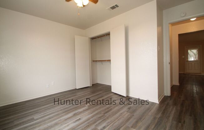 3 beds, 2 baths, $1,395