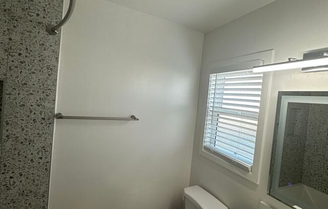 Studio, 1 bath, 620 sqft, $1,995, Unit 204