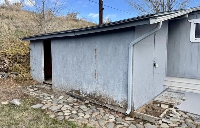 Naches Mobile Court
