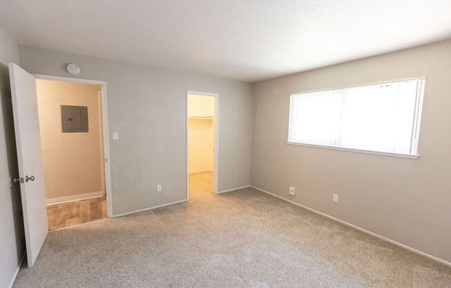 2 beds, 1 bath, $1,599, Unit 42