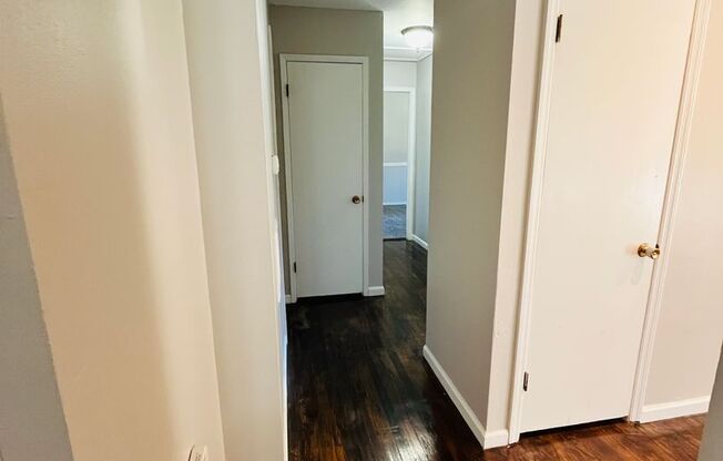 3 beds, 1 bath, $1,595