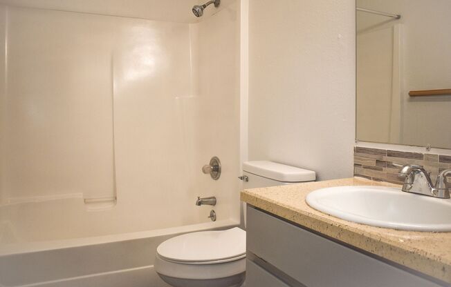 1 bed, 1 bath, 700 sqft, $1,225, Unit 234-J