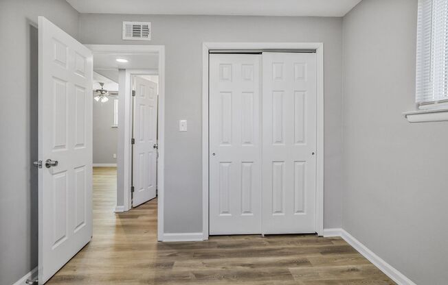 2 beds, 1 bath, 825 sqft, $995, Unit 6120-A