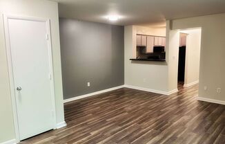 2 beds, 1 bath, $1,600, Unit # 402