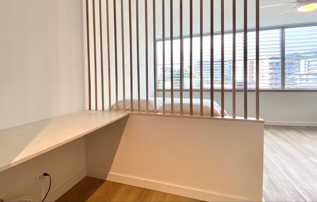 Renovated Studio - Utilities INCLUDED Available in Punahou Gardens!!