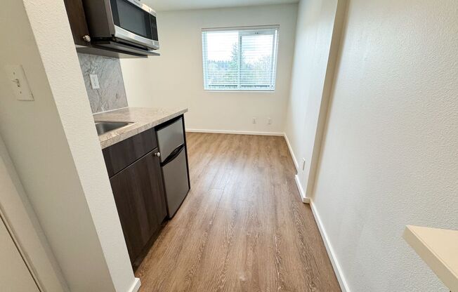 Studio, 1 bath, 186 sqft, $1,325, Unit 419