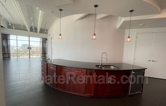 320 N 1 ST