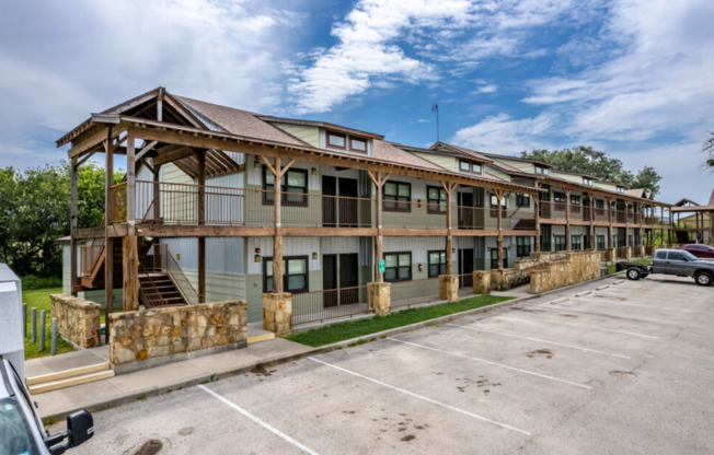 Energy Lodge - The best of both worlds! Convenience of Hotel living with comforts of Apartment Living!