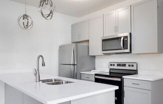 Fresh & Modern Apartment Building in Church Hill w/ tons of Walkability!!