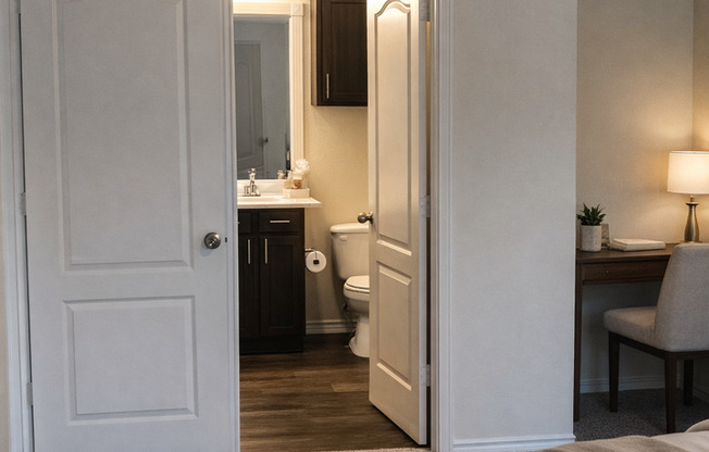 1 bed, 1 bath, 735 sqft, $1,195, Unit 0933