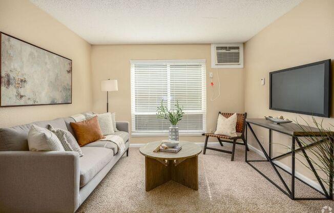 2 beds, 1 bath, 875 sqft, $1,575, Unit 40-14
