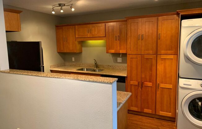 2 beds, 1 bath, 750 sqft, $1,595, Unit 4206