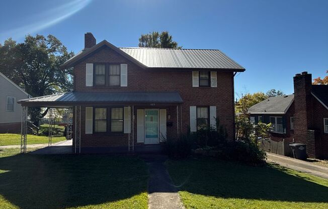 Historic 4 Bedroom 3 Bath Home Near Downtown Kingsport!