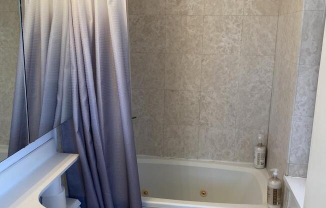 2 beds, 2 baths, 1,100 sqft, $7,250, Unit 23C