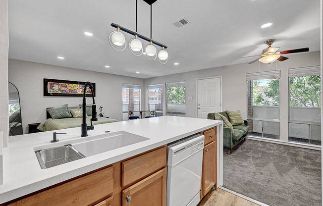 740 OAKMONT