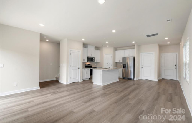 1808 BRAEMAR VLG DR