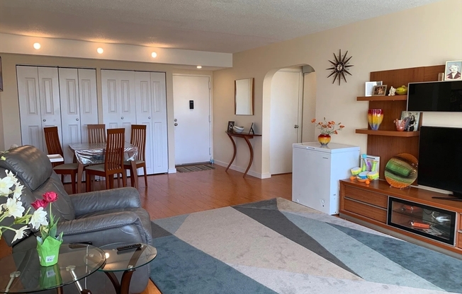 2 beds, 1 bath, 975 sqft, $3,950, Unit 506