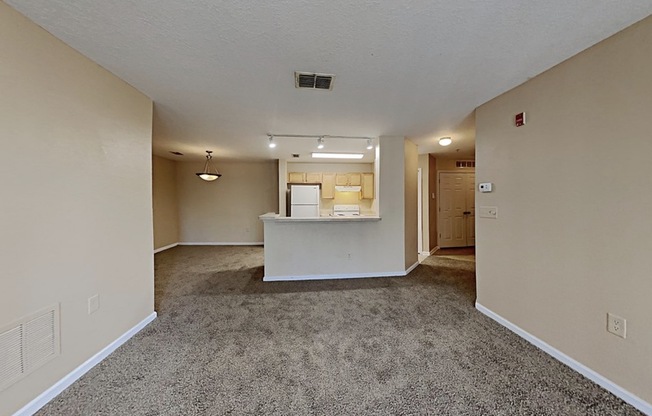 5800 LK POINTE VLG CIR