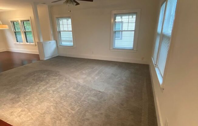 Charming 3-Bedroom, 1 1/2 Bath Upper Duplex in Beautiful Garfield Park Neighborhood