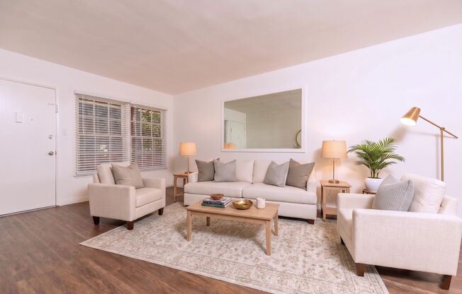 NOW LEASING! 1 Bed 1 Bath Units at 1601 N. Normandie Ave., Los Angeles, CA 90027