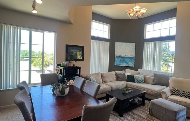 Beautiful unit at The Sonora located near SJ Airport available first week of August!