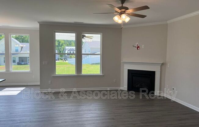 262 STREAMLINER BLVD