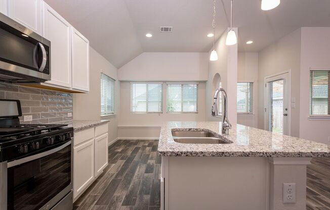 Modern 3 bed 2 bath home!