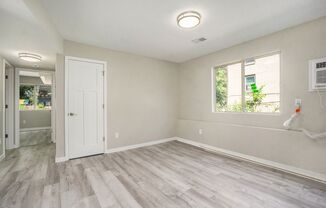 2 beds, 1 bath, $950