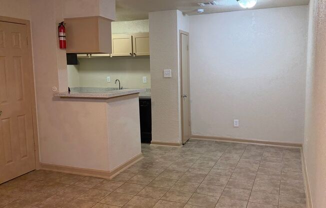 1 bed, 1 bath, 682 sqft, $905, Unit 314