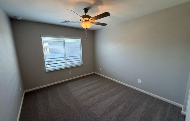 3 beds, 2.5 baths, $2,195, Unit # 22