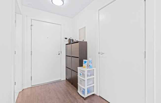 2 beds, 2 baths, 1,009 sqft, $4,100, Unit 301