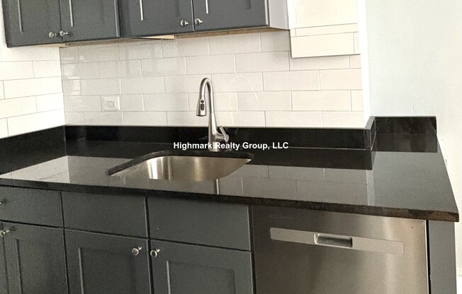 1363 W ESTES AVE