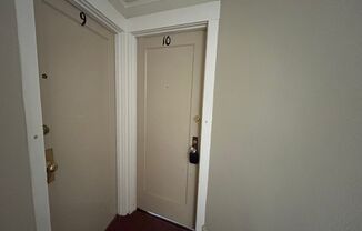 935 Pine Street (1372r)