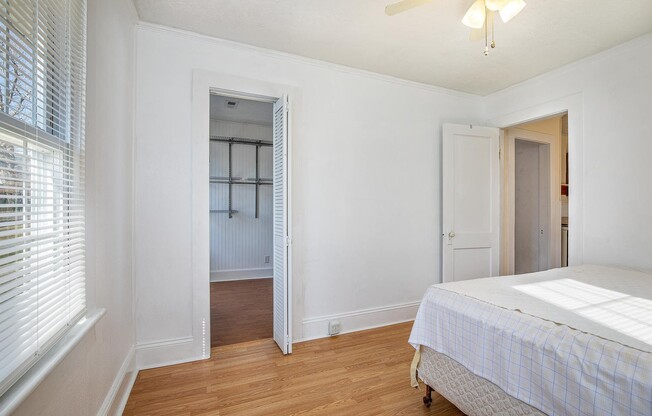 2 beds, 1 bath, $1,550