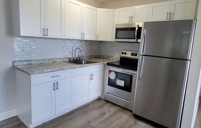 1 bed, 1 bath, 700 sqft, $1,600, Unit 2724 - 14A