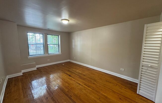 4834 W Adams LLC